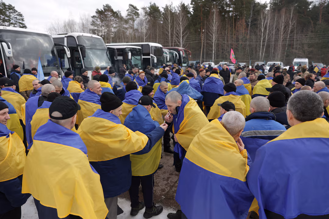 Ukraine, Russia Exchange 600 Prisoners in Two-Day Swap